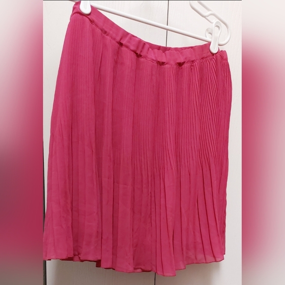 Old Navy Full Pretty Pleated Bright Pink Skirt Size Large Boho Feminine Flirty - Picture 1 of 8
